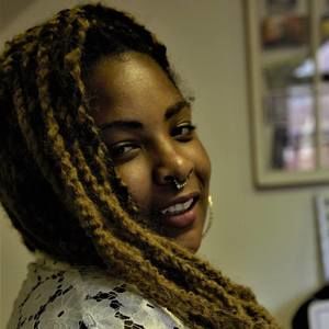 Meet your Posher, Arielle